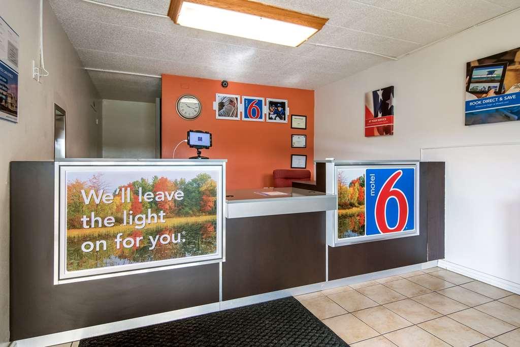 Motel 6-New Stanton, Pa Interior photo